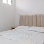 Twins Apartment *