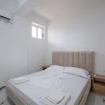 Twins Apartment *